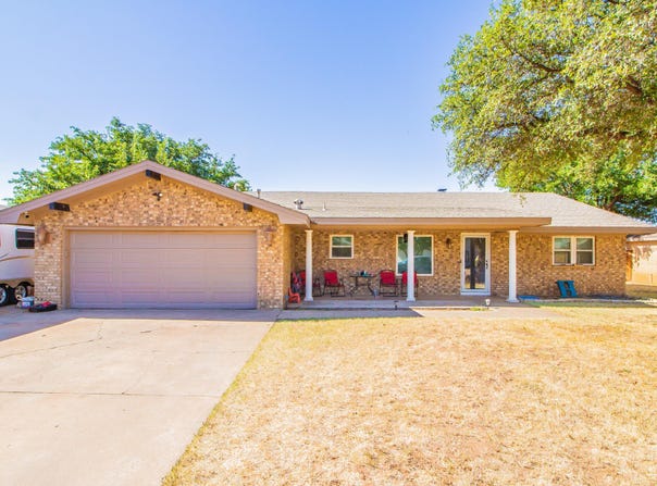 1606 E Casa Linda Lane, Brownfield, TX 79316