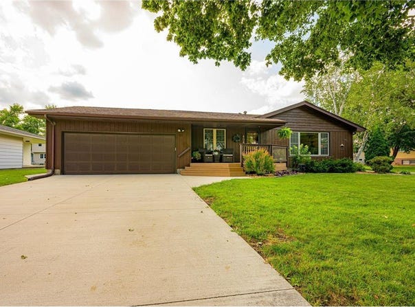 404 Kay Street SW, Hutchinson, MN 55350