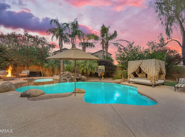 824 W WHITTEN Street, Chandler, AZ 85225