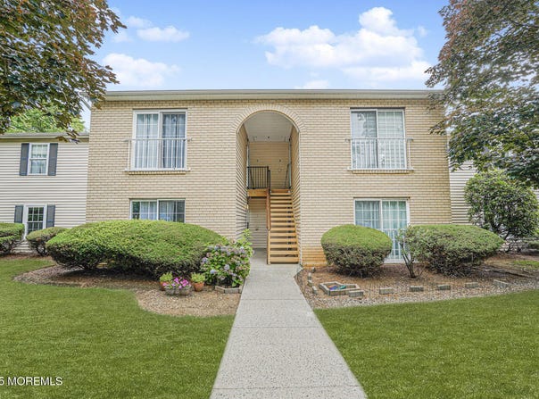701 Zlotkin Circle, Freehold, NJ 07728