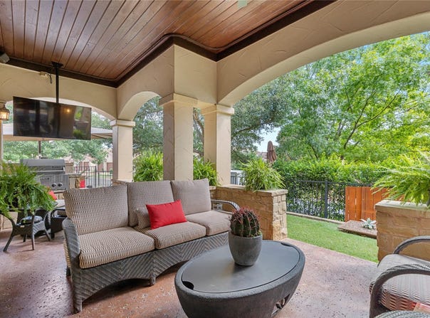 19 San Savio CT, Austin, TX 78738
