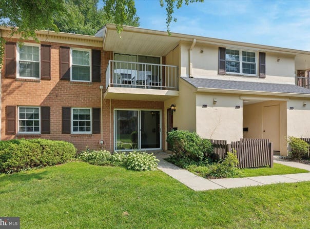 212 OLD FORGE CROSSING, DEVON, PA 19333