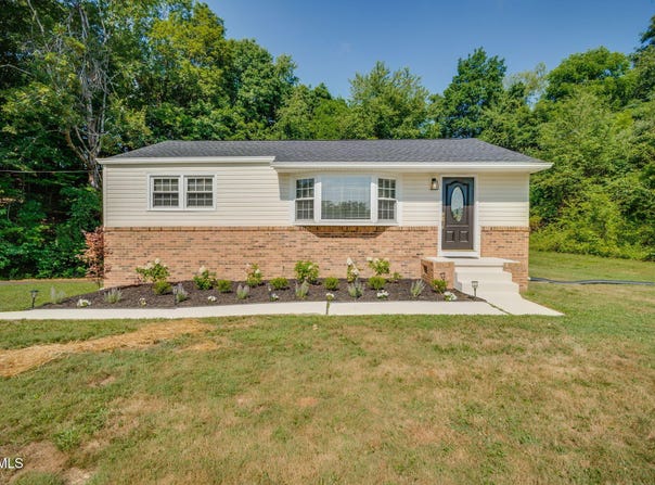 3300 Ketron Drive, Kingsport, TN 37660