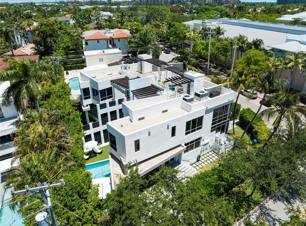 548 Fernwood Rd, Key Biscayne, FL 33149