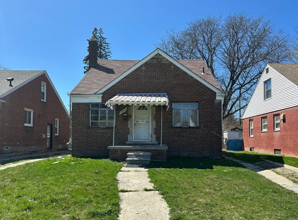 10013 Warwick Street, Detroit, MI 48228