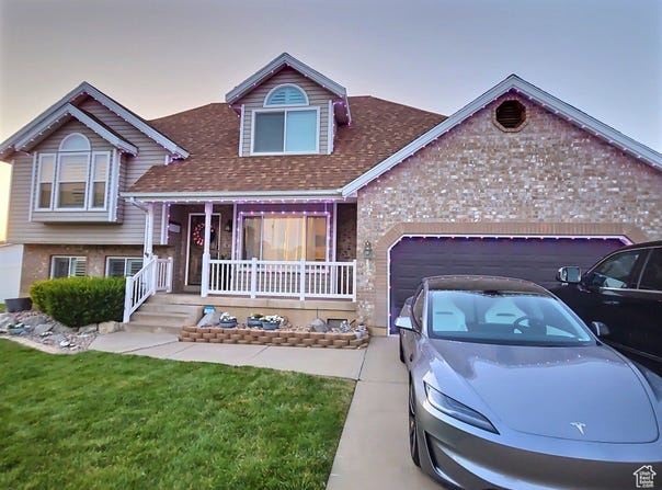 1466 EARL, Syracuse, UT 84075