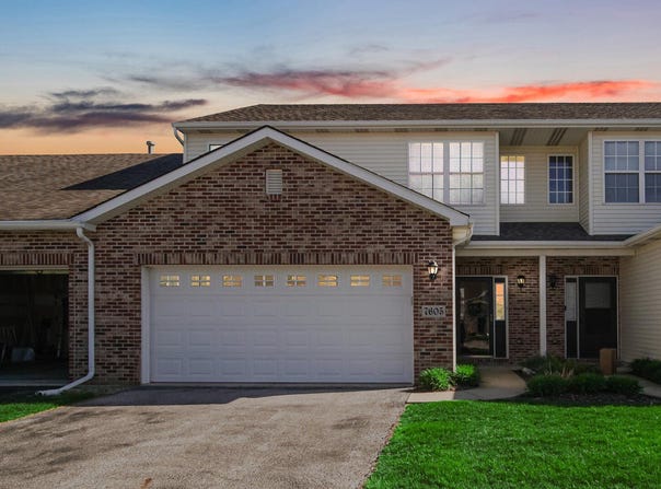 7605 E 111th Lane, Crown Point, IN 46307