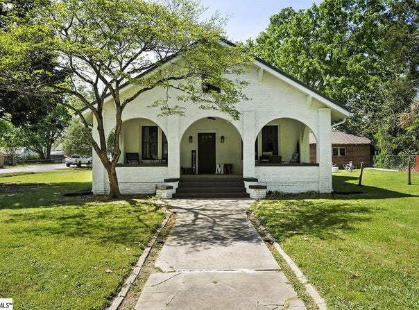 501 N Adair Street, Clinton, SC 29325