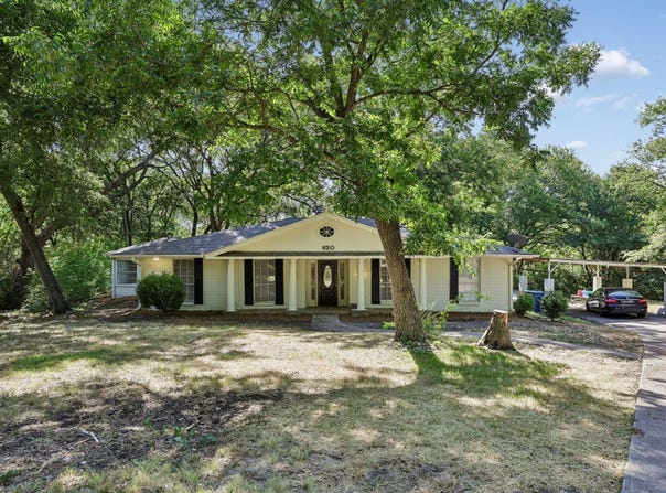 620 Spinner Road, DeSoto, TX 75115