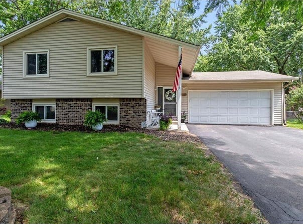 10020 Trenton Lane N, Maple Grove, MN 55369