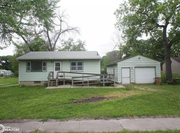 217 Apple Avenue, Webster City, IA 50595