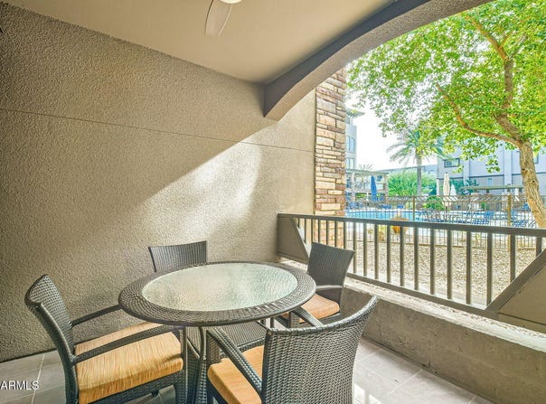 5450 E DEER VALLEY Drive, Phoenix, AZ 85054