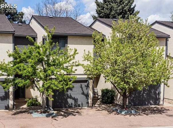 4823 Bluestem Drive, Colorado Springs, CO 80917