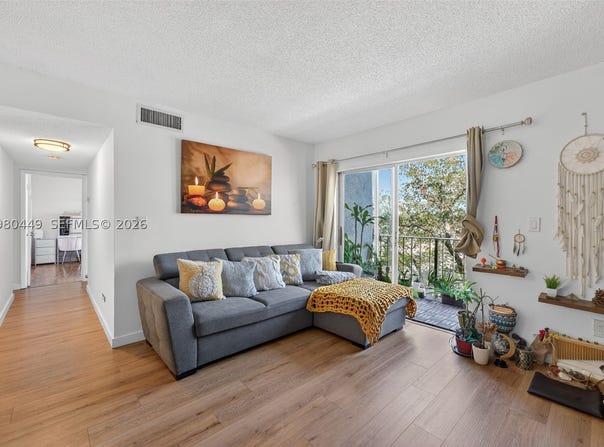 8950 NE 8th Ave, Miami, FL 33138