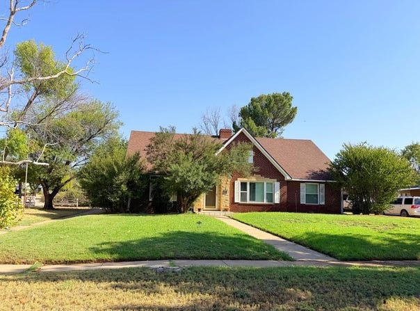 140 W 10th St, Colorado City, TX 79512