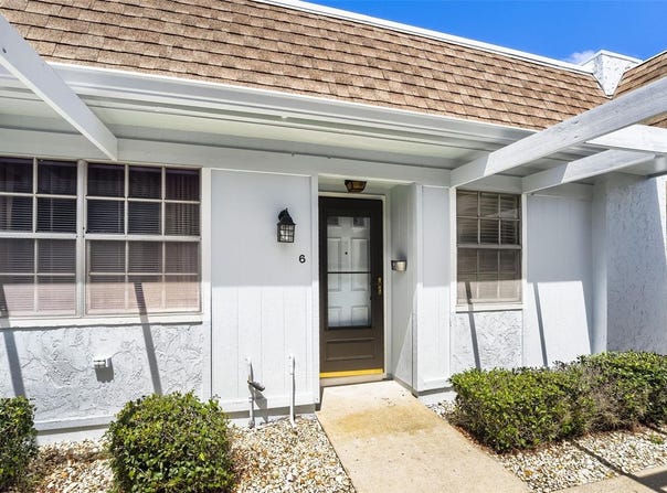 11210 CARRIAGE HILL Drive, PORT RICHEY, FL 34668