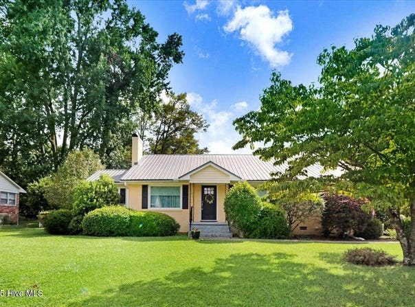 2306 Woodview Road, Kinston, NC 28504