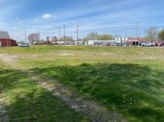 114  N Fuller, Sullivan, IL 61951