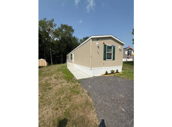 10601 Hulser Road, Utica, NY 13502