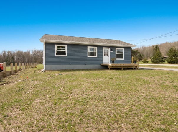 8197 Ballard Street, Central Lake, MI 49622
