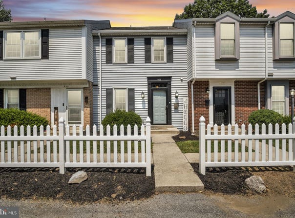 951 E MAPLE STREET, PALMYRA, PA 17078