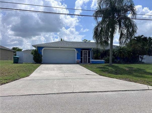 111 SE 4th Pl lot: 15, CAPE CORAL, FL 33990