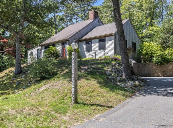 19 Ridgewood Road, Orleans, MA 02653