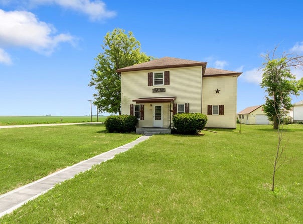 722 E Bennington Street, Toluca, IL 61369