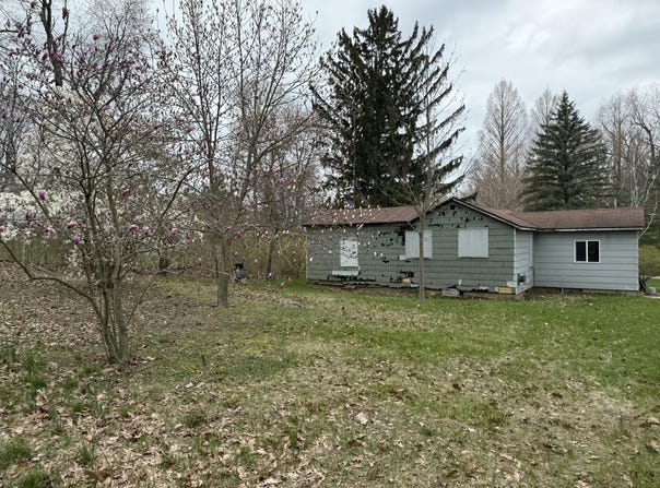 5873 Harding Street, Coloma, MI 49038