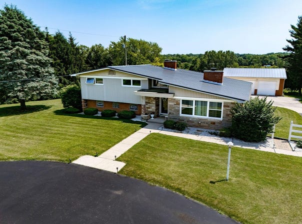 3101 E Leffel Lane, Springfield, OH 45505