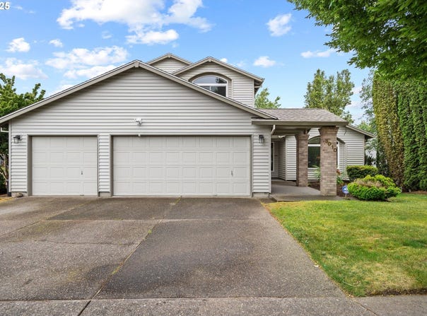 3010 SW PHYLLIS Dr, Gresham, OR 97080