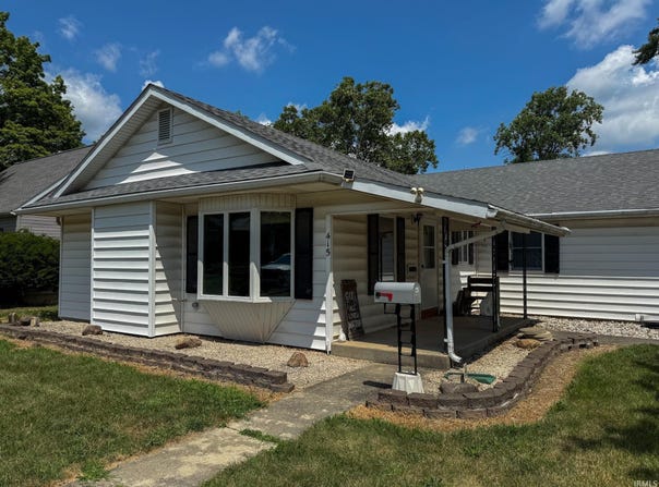 415 W Wabash Street, Berne, IN 46711