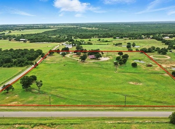 250 Division Lane, Poolville, TX 76487