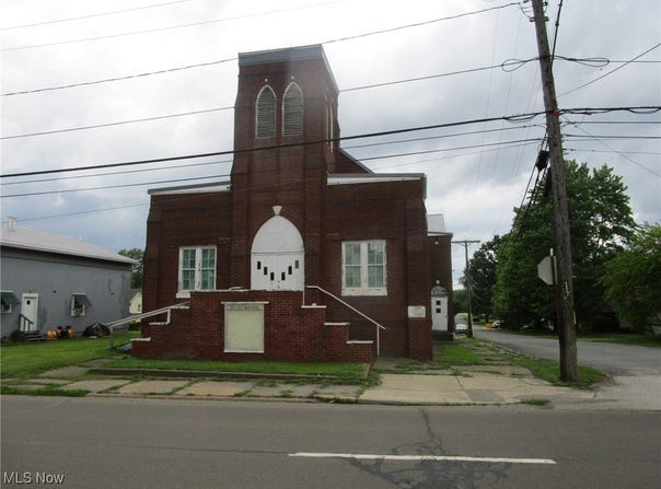 272 E Main Road, Conneaut, OH 44030