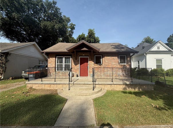 406 S Denver Avenue, Russellville, AR 72801