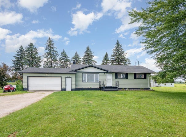 9498 E Vernon Road, Coleman, MI 48618