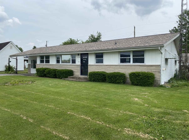 1120 Maple Street, Mitchell, IN 47446