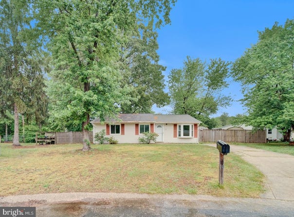 10 BEXHILL Court, WALDORF, MD 20602