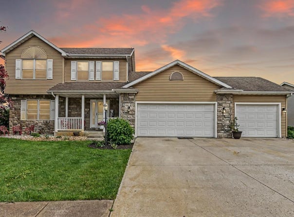 54062 Stonebridge Drive, Elkhart, IN 46514