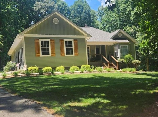 220 Valley View Drive, Maysville, GA 30558