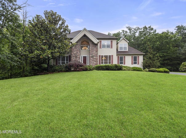 3 Canterbury Court, Jackson, NJ 08527