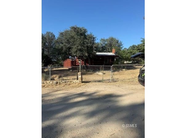 220 Rockhaven Rd, Wofford Heights, CA 93285