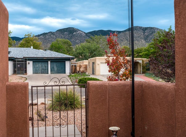 4121 Glen Canyon Road NE, Albuquerque, NM 87111