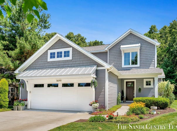 16090 Heron Drive, Spring Lake, MI 49456