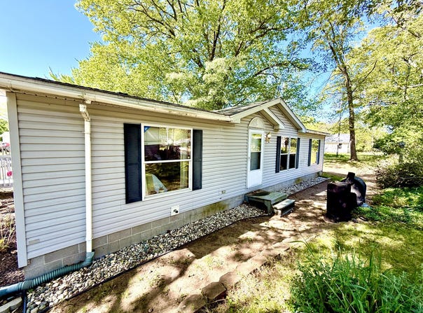 811 N Lavinia Street, Ludington, MI 49431