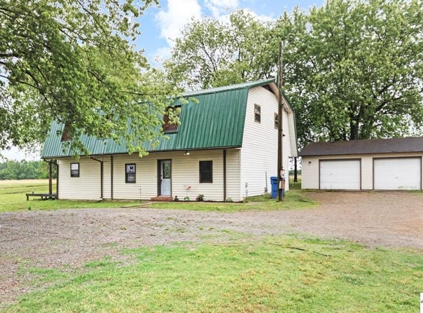 12237 hwy 62, Cunningham, KY 42035