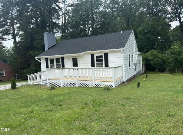 902 Roanoke Avenue, Henderson, NC 27536