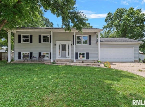 12 RAINBOW Road, Springfield, IL 62712