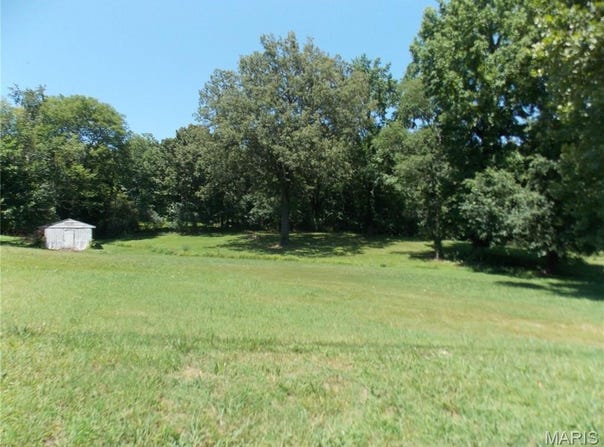 2005 W Spring, Poplar Bluff, MO 63901