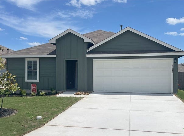 1042 ARGONNE FOREST, Seguin, TX 78155
